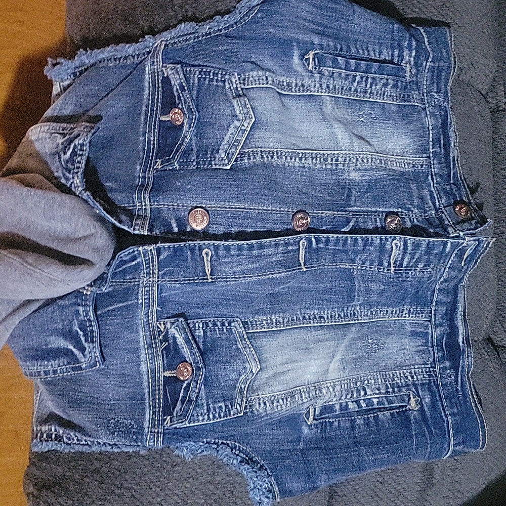 Jean Vest